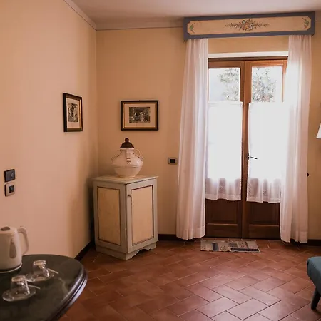 Borgo I Tre Baroni - Spa Suites & Resort Poppi Buitenkant foto