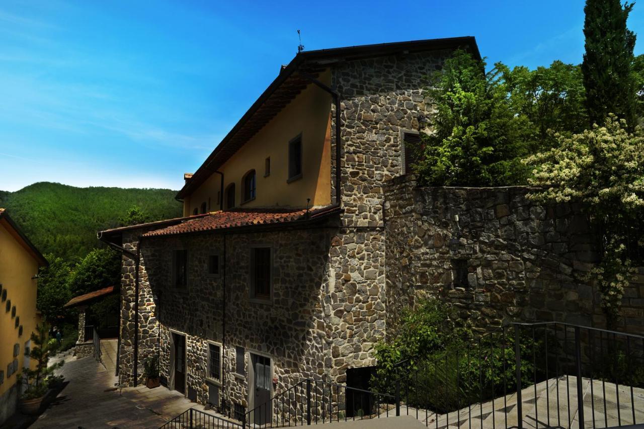 Borgo I Tre Baroni - & Poppi